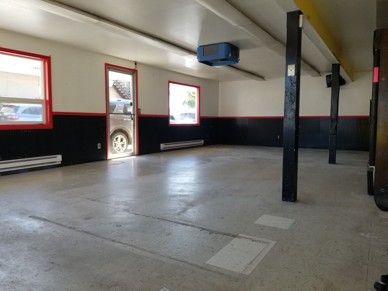 Stayton Plaza: 147 West Washington Street, Stayton, OR 97383